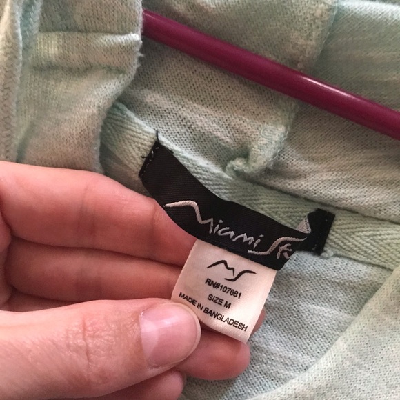 Hooded shirt - Picture 3 of 4